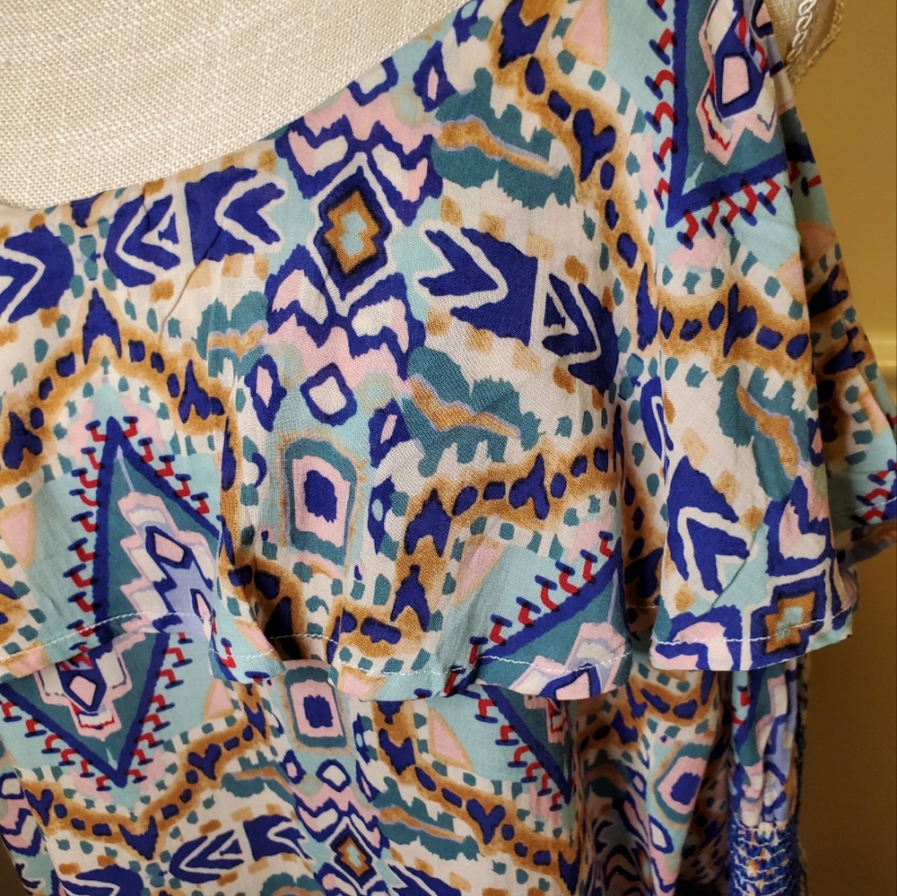 Democracy | Women's Multi-Color And Pattern Cold-… - image 4